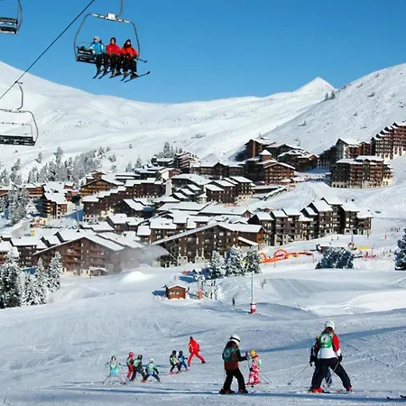 Résidence Licorne - Fonctionnel · Skis Aux Pieds · Vue Pistes · Casier à Skis Mae-6414 * La Plagne